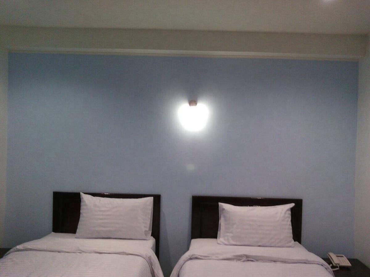Baan Duangkamol Hotel Phitszanulok Kültér fotó