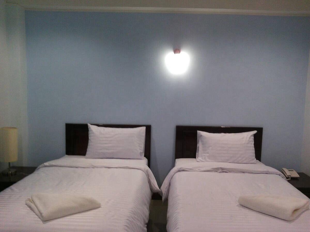 Baan Duangkamol Hotel Phitszanulok Kültér fotó